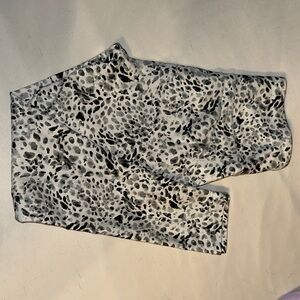 Stylish Black and White Patterned Leggings